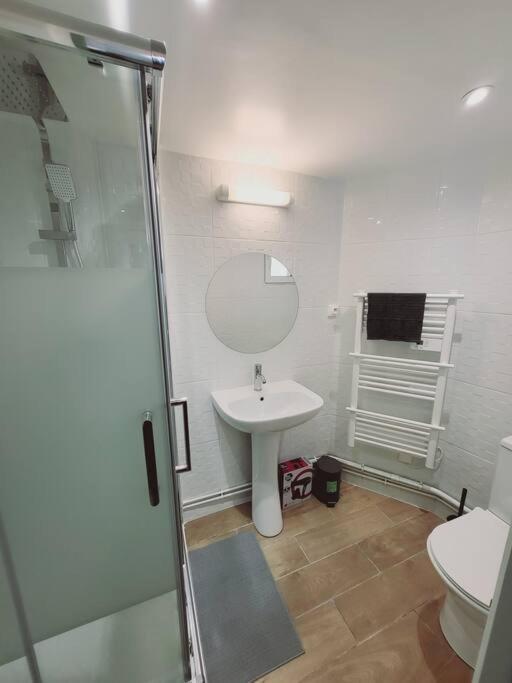 Family Flat Stade De France Airport Cdg Le Bourget "Appart'7" Pierrefitte-sur-Seine Buitenkant foto