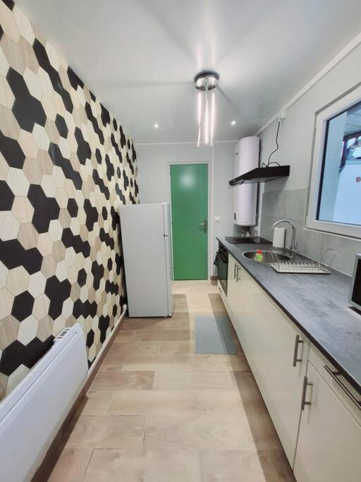 Family Flat Stade De France Airport Cdg Le Bourget "Appart'7" Pierrefitte-sur-Seine Buitenkant foto